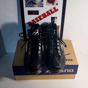 New in Original Box Mizuno Men's 9 Spike Vintage G4 Mid Baseball, Softball Shoes